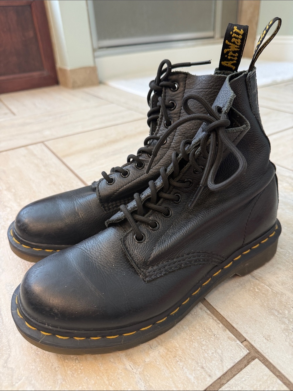 Dr. Martens Pascal Black Leather 8-Eye Lace Up Combat Boots Women’s US 8 UK 6 - Picture 7 of 16